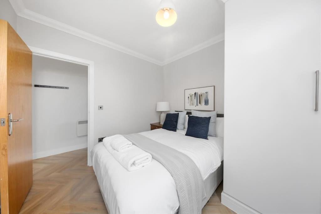 לונדון Pleasing 2Bed Flat 10Min To Wimbledon Tennis Court מראה חיצוני תמונה