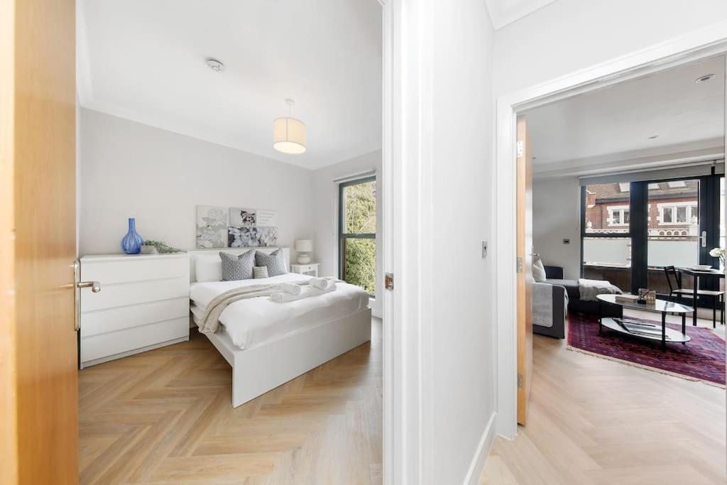 לונדון Pleasing 2Bed Flat 10Min To Wimbledon Tennis Court מראה חיצוני תמונה