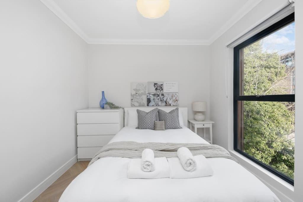 לונדון Pleasing 2Bed Flat 10Min To Wimbledon Tennis Court מראה חיצוני תמונה